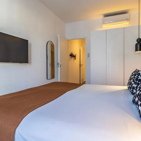 Ando Living - Santa Justa 77 House * Lizbona