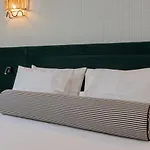 Appart hôtel Ando Living - Santa Justa 77 House 4*