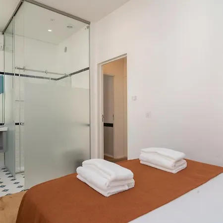 Ando Living - Santa Justa 77 House 4* Lisboa