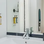Ando Living - Santa Justa 77 House Lägenhetshotell Lisboa